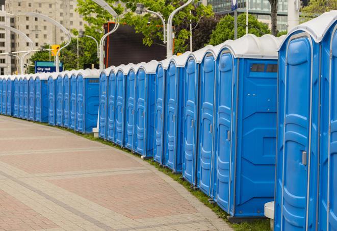 portable restrooms lined up at a marathon, ensuring runners can take a much-needed bathroom break in Arlington VA